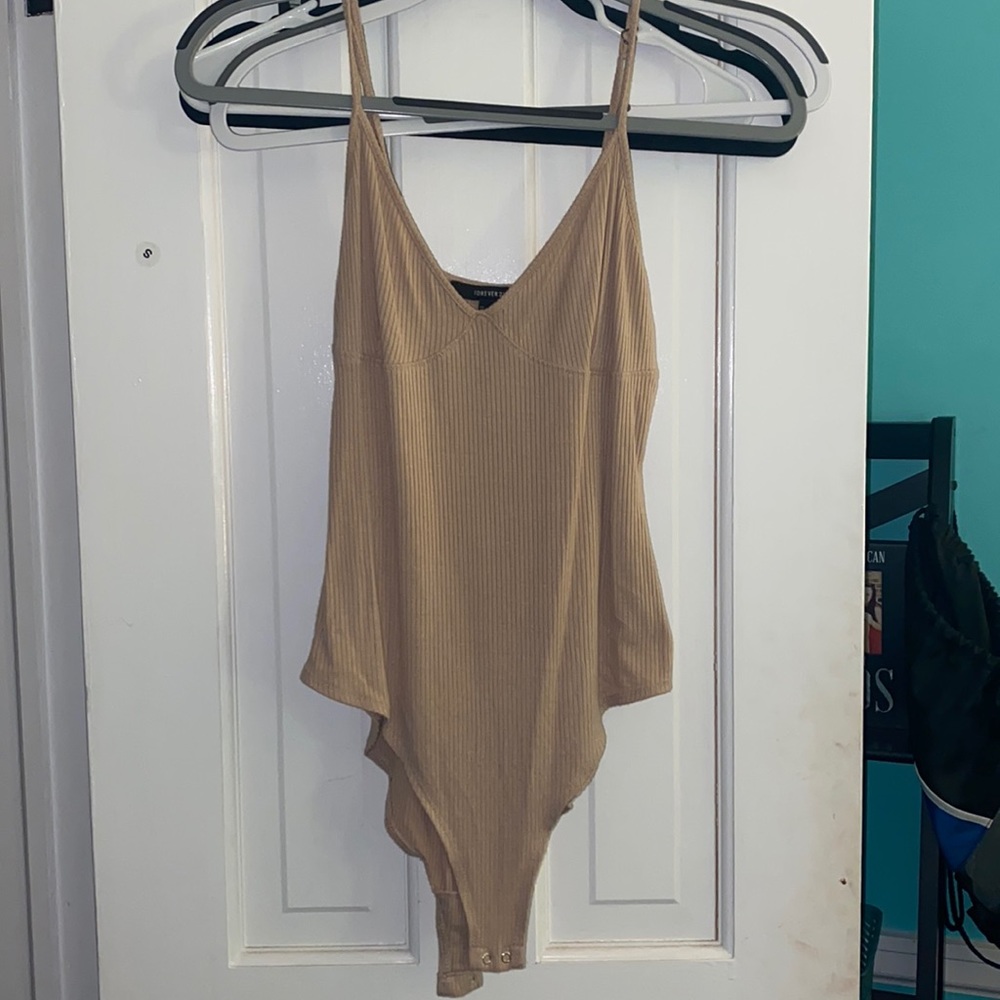 Forever 21 Tan Bodysuit Size: M